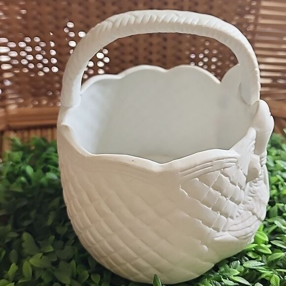 Vintage Bisque Chippy Paint Porcelain Goose Basket Coquette - Picture 3 of 6